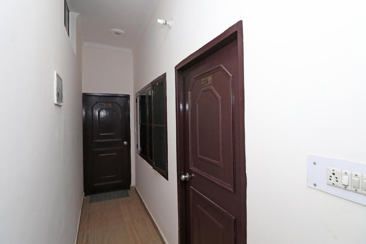 Oyo 27750 Bhagwati Residency Hotel Mirzāpur Exterior foto