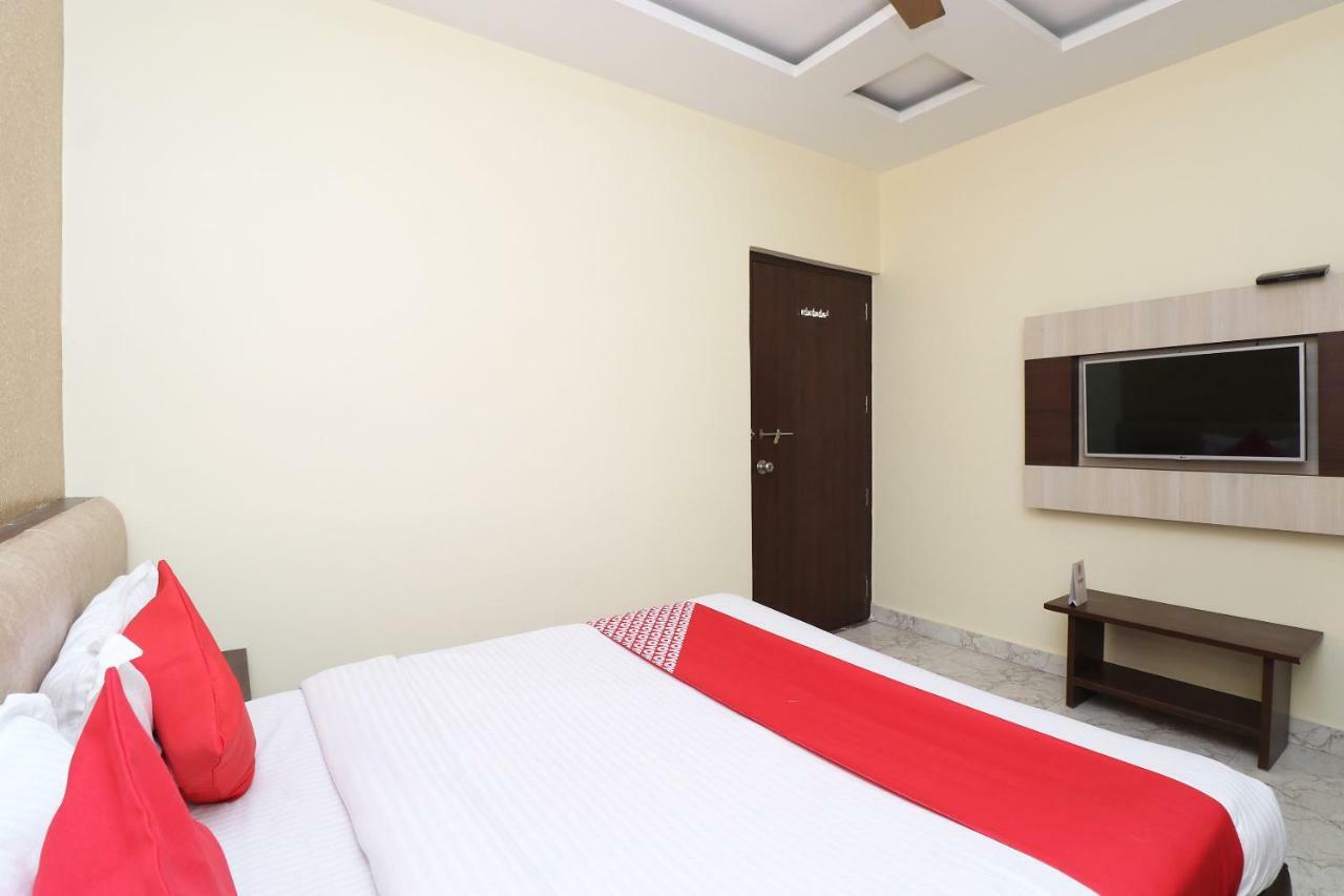 Oyo 27750 Bhagwati Residency Hotel Mirzāpur Exterior foto